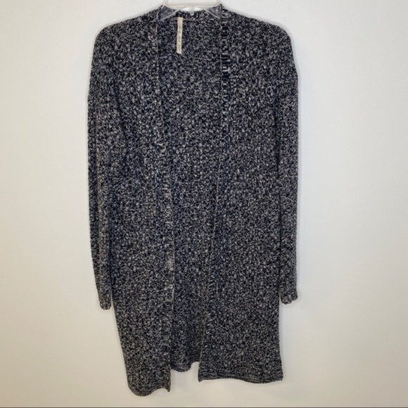 Leo and Nicole Black Long Cardigan Sweater M - Picture 10 of 12